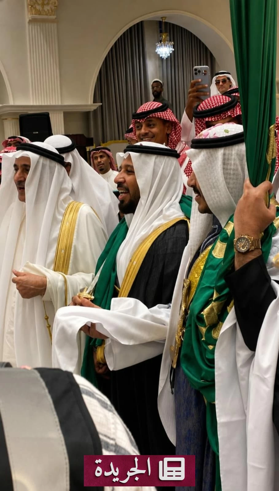 أبناء الصقير يحتفلون بزواج شقيقهم التربوي بجدة - آخر الأخبار - الجريدة