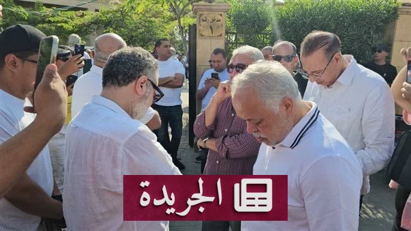 الأبيض يسيطر على جنازة الفنان محمد مرزبان تعبيراً عن وفائه الأخير - آخر الأخبار - الجريدة
