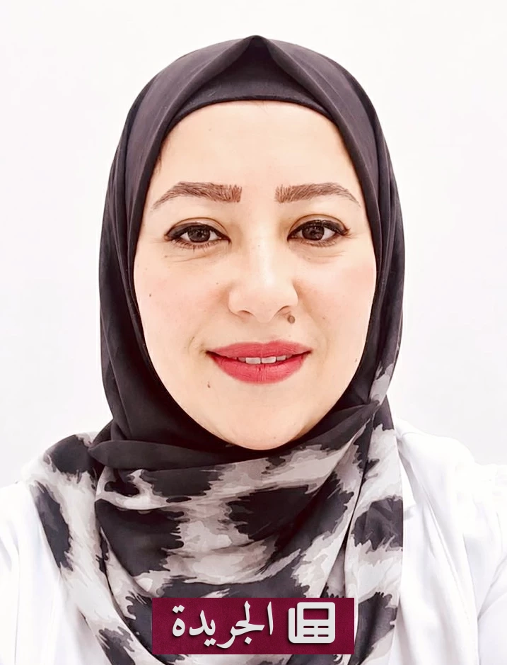 صورة توضح consultation بين أطباء ونفسيين يتحدثون عن ظاهرة البكاء ودورها في الصحة النفسية والجسدية.
