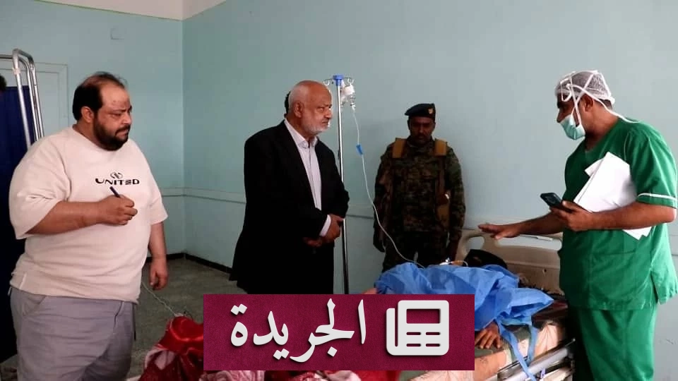الجيش اليمني أثناء عملية تفتيش الزوارق المفخخة التي أحبطها في ميناء المخا غرب اليمن