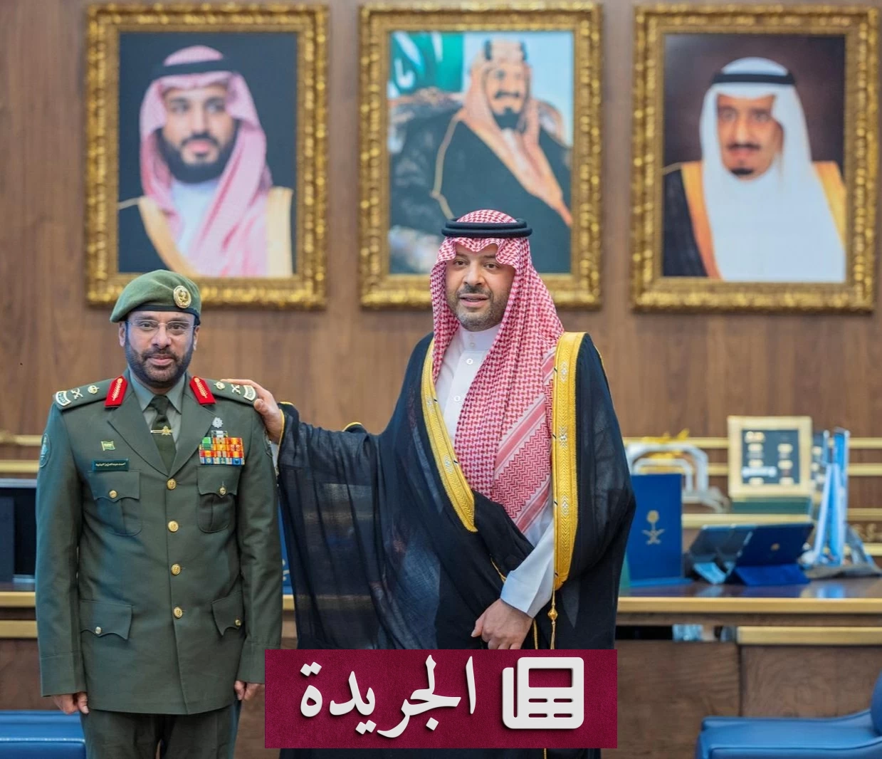 أمير الحدود الشمالية يكرم مدير الجوازات بترقيته الجديدة - أخبار أونلاين