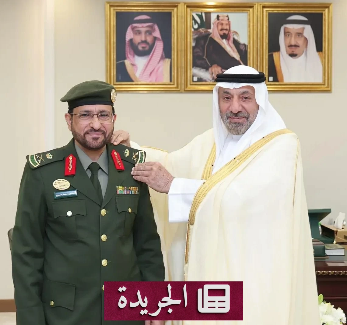 أمير نجران يكرم مدير جوازات المنطقة بترقيته الجديدة - آخر الأخبار - الجريدة
