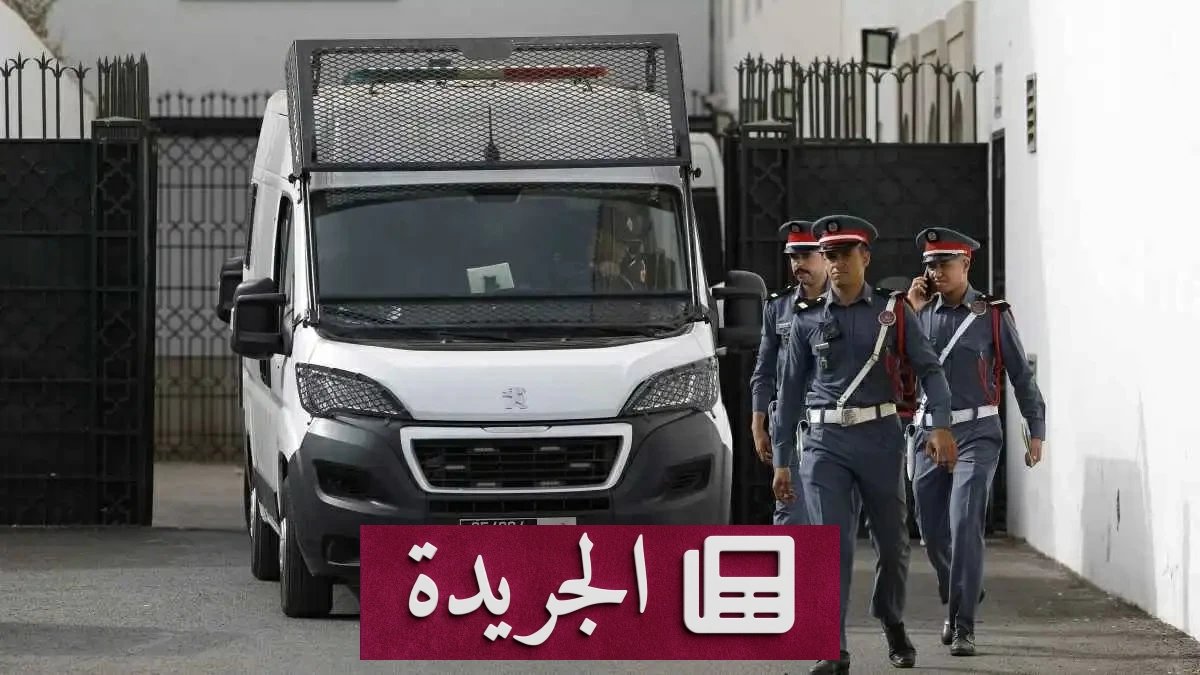 إيقاف مشتبه به ينتحل صفات أمنية في طنجة بعد حجز أصفاد ومسدس بلاستيكي - آخر الأخبار - الجريدة