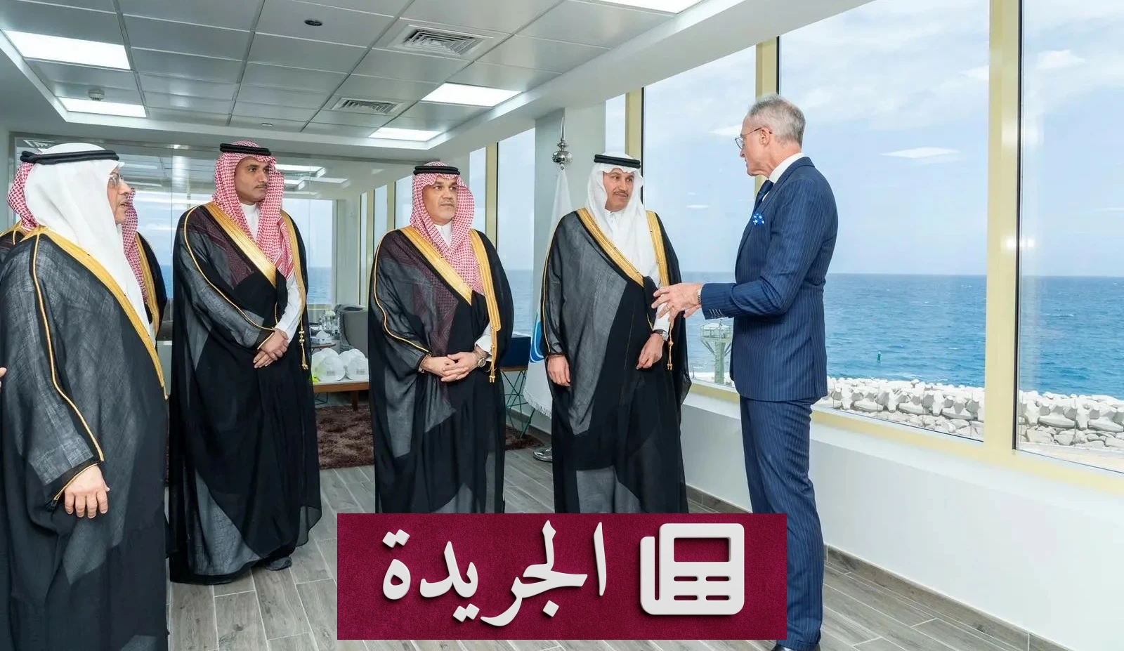 وزيرا النقل والاستثمار يتفقدان ميناء الملك عبدالله للتأكد من كفاءة سلاسل الإمداد - أخبار أونلاين