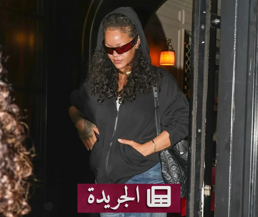 ريهانا تبتكر قطعة أزياء جديدة تجمع بين الجينز والتنورة في خريف 2026 - آخر الأخبار - الجريدة
