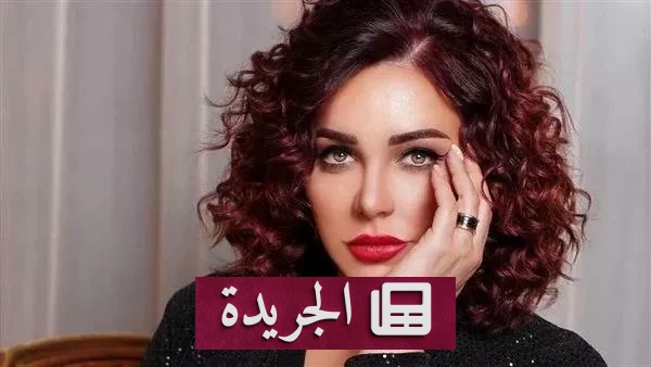 سلاف فواخرجي ترد بشدة على شائعات تجسيدها شخصية أسماء الأسد - أخبار أونلاين