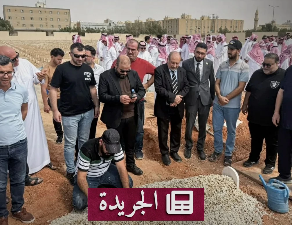تركي آل الشيخ يحتضن أربعة أطفال فقدوا والديهم في اعتداء حوثي - آخر الأخبار - الجريدة