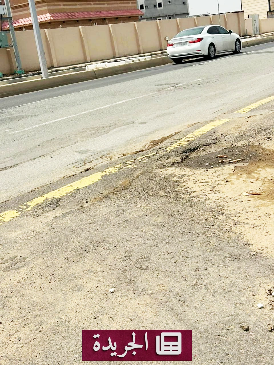 تشققات الطريق الدولي بجرادية جازان تهدد سلامة المرتادين - آخر الأخبار - الجريدة